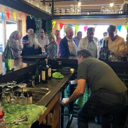 578 Op Recreatiepark De Wielen Chalet
